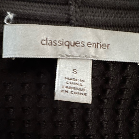 Classiques Entier small Black V-Neck 5-button down sweater. Never worn - Picture 3 of 4